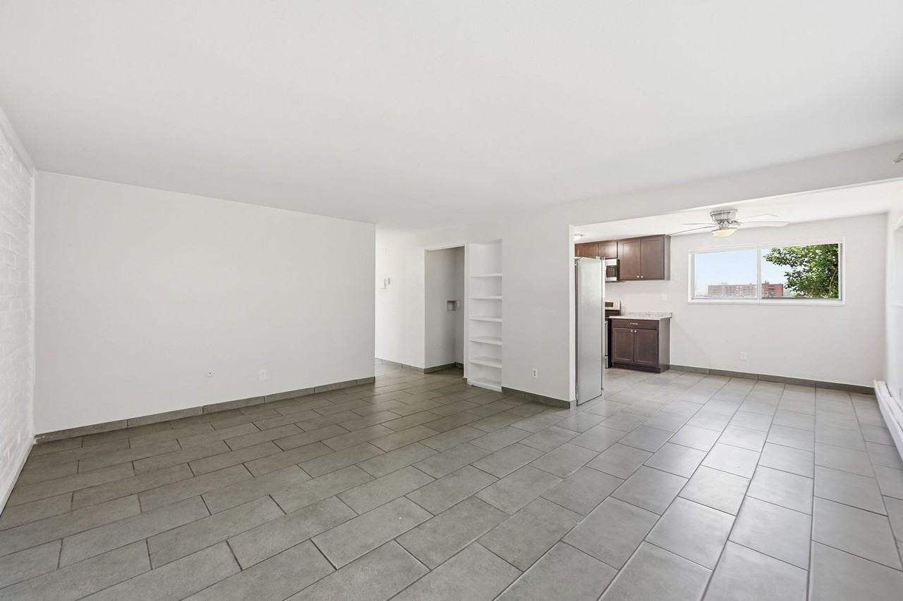 875 S Quebec St #21 - Photo 6 of 17