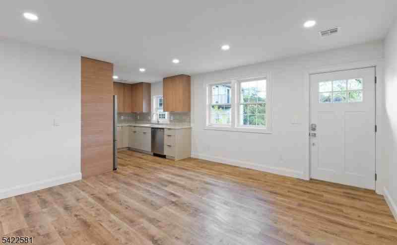 42 Church St - Photo 6 of 15