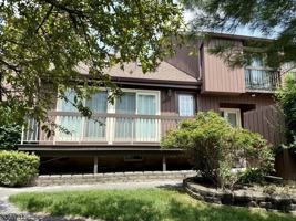 featured image of 4632 Bloomingdale Dr