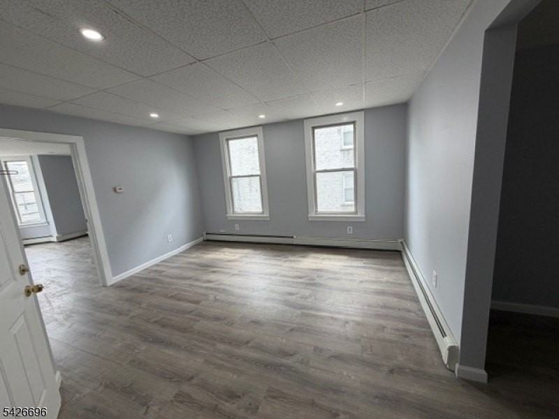 86 Stone St - Photo 3 of 9