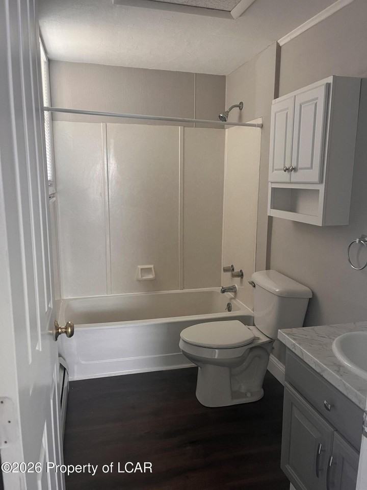 102 Maffett St - Photo 3 of 9