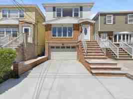 featured image of 137 Kennedy Blvd #1