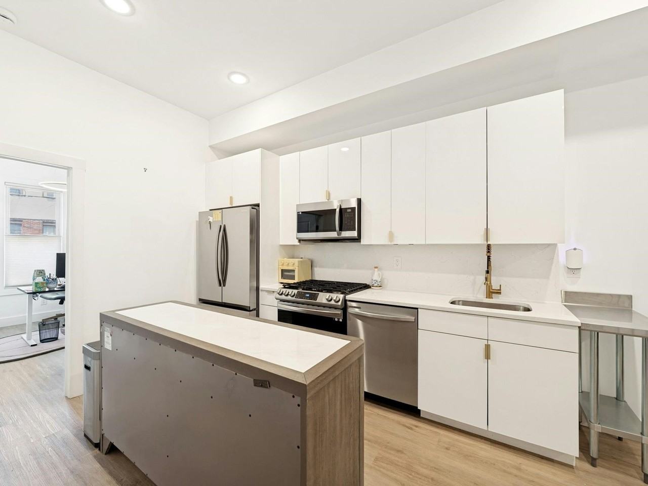234 Webster Ave #1L - Photo 5 of 25