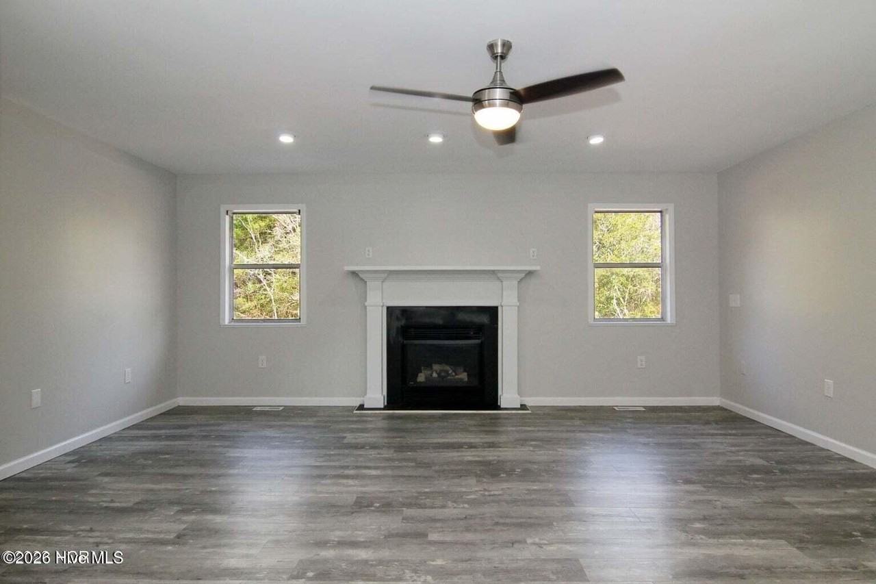 63 Jesse Lee Ln - Photo 5 of 10