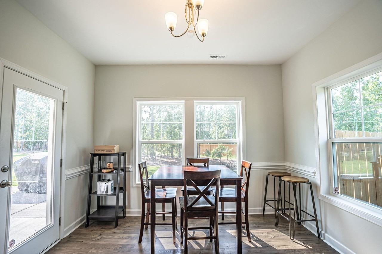 1295 Whitney Dr - Photo 6 of 13