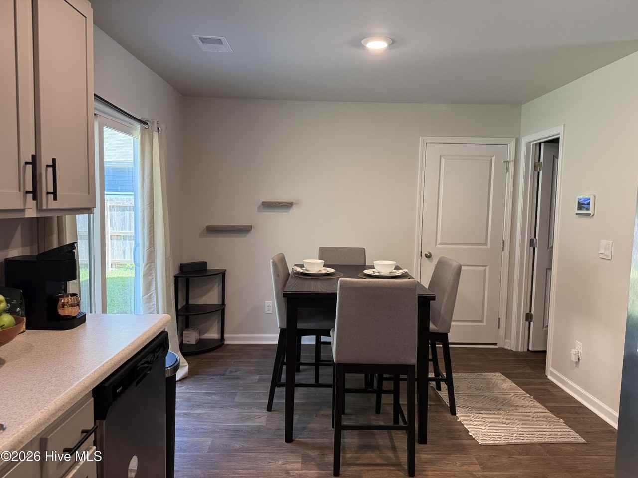 1300 Hidden Creek Dr Ne - Photo 7 of 31