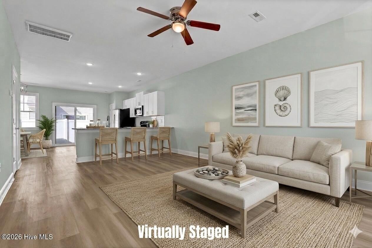 317 Starfish Ln - Photo 2 of 33