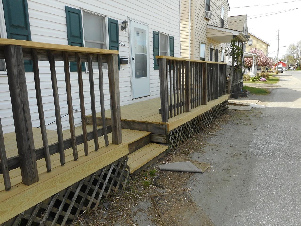 606 Water St #1 - Photo 4 of 28