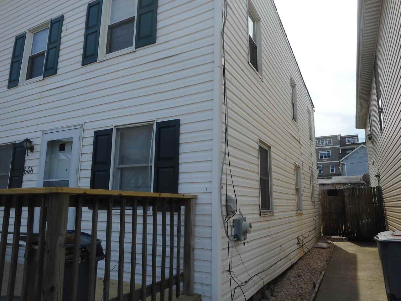 606 Water St #1 - Photo 5 of 28