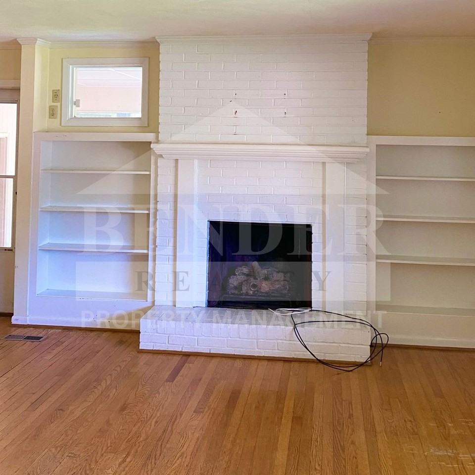 2300 Oakland Dr Nw - Photo 2 of 12