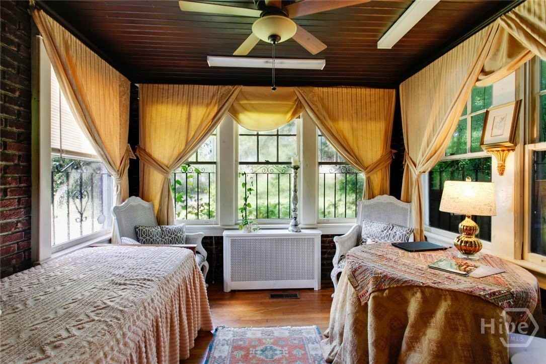 1612 Skidaway Rd - Photo 7 of 26