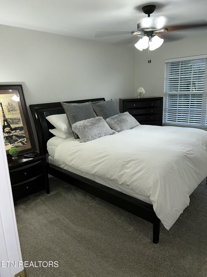 1007 Huntington Pl - Photo 4 of 6