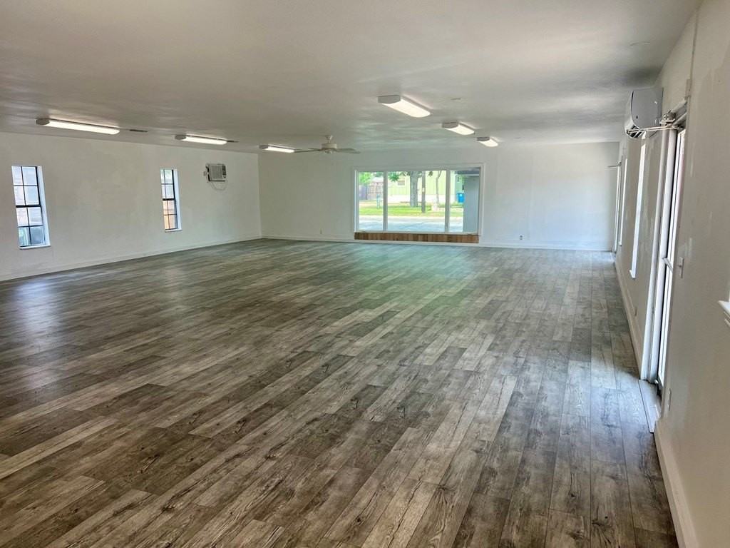 1523 Water St - Photo 2 of 5