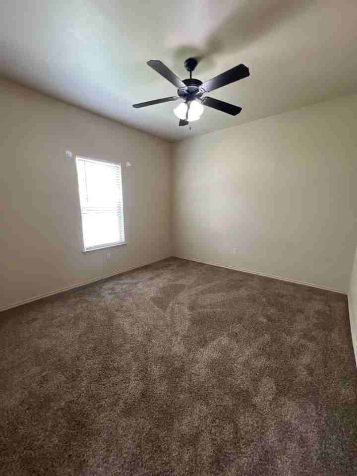 3204 112th St - Photo 5 of 13