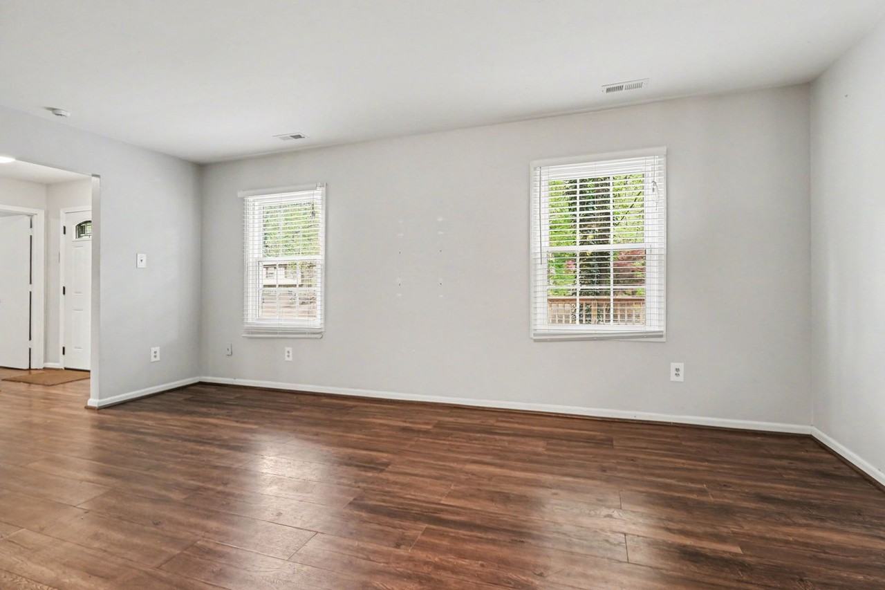11 Willow Branch Pl - Photo 2 of 10