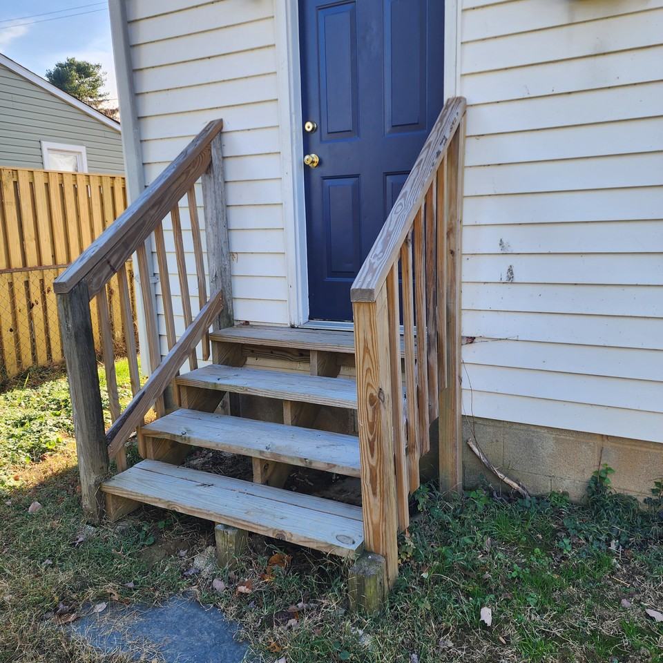 103 Weber St #1 - Photo 4 of 26