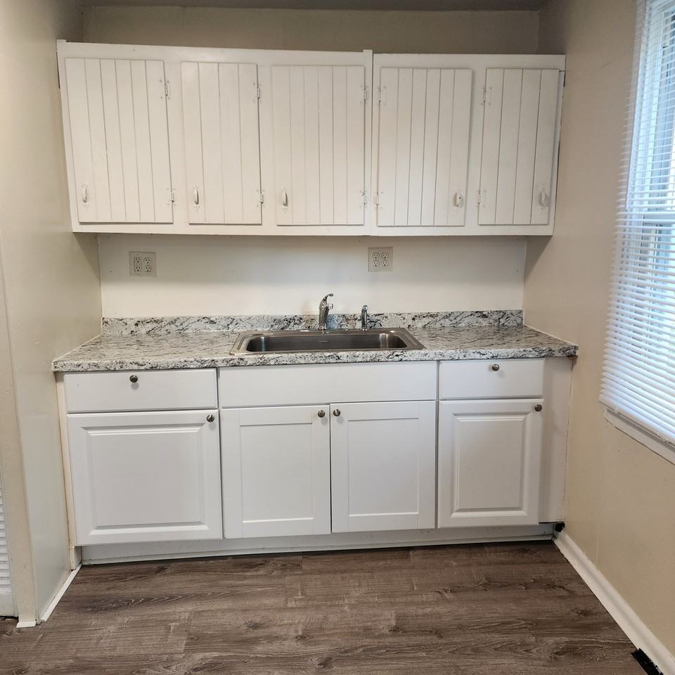 103 Weber St #1 - Photo 6 of 26