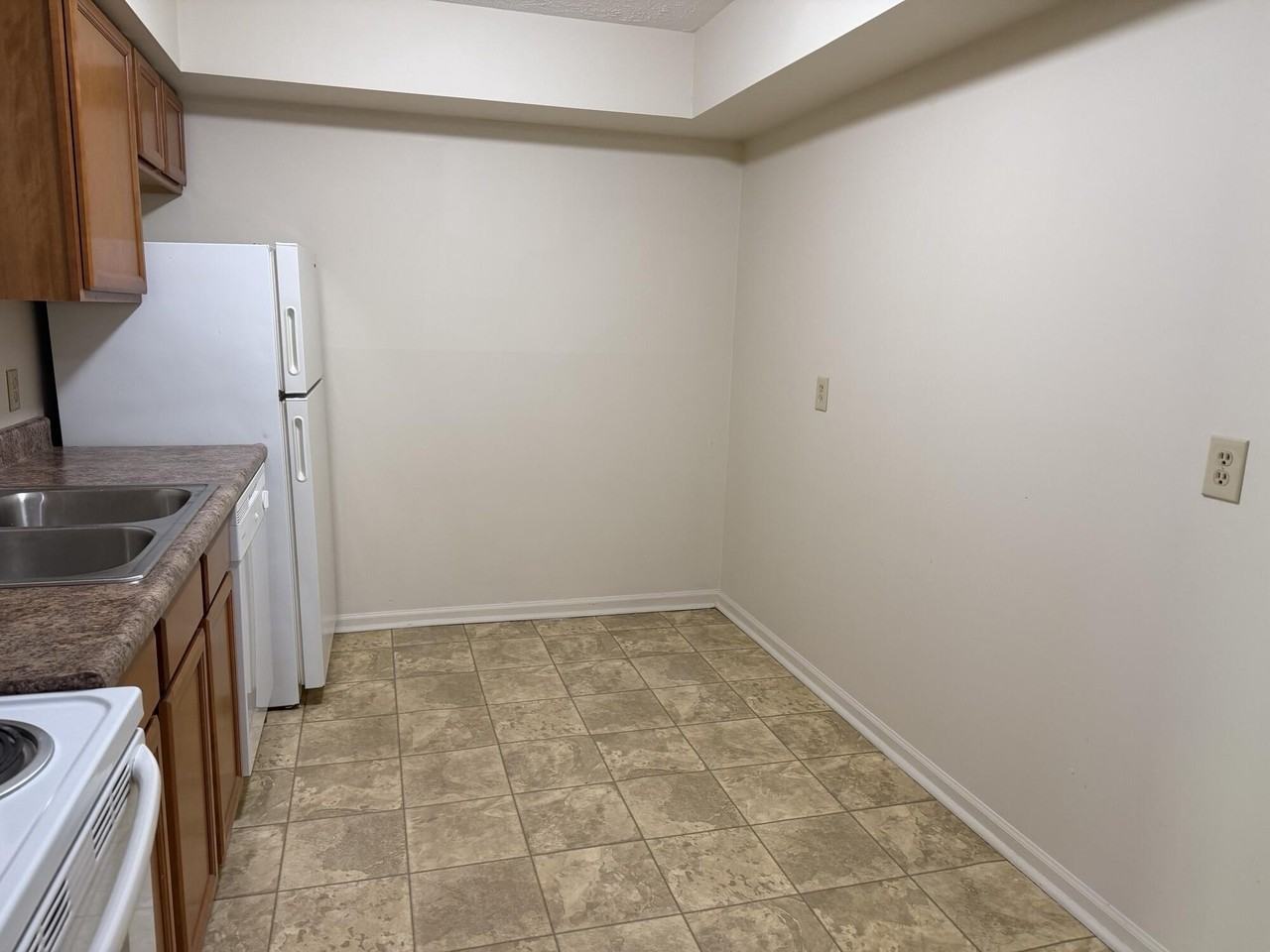 329 Churchill Dr #3 - Photo 4 of 9