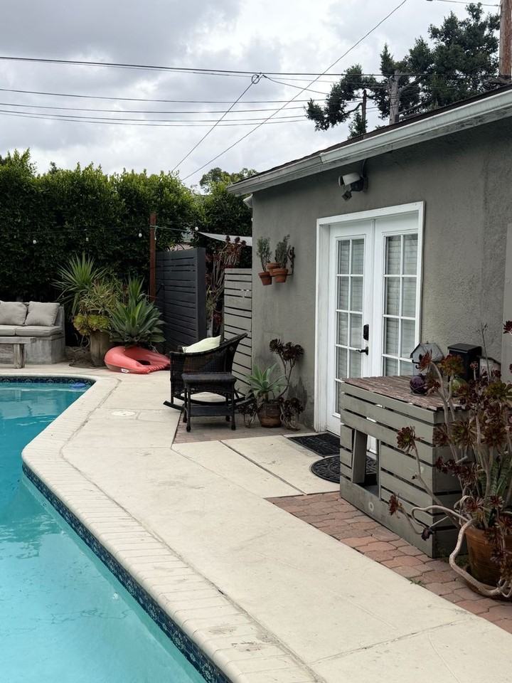 6254 Agnes Ave - Photo 5 of 22