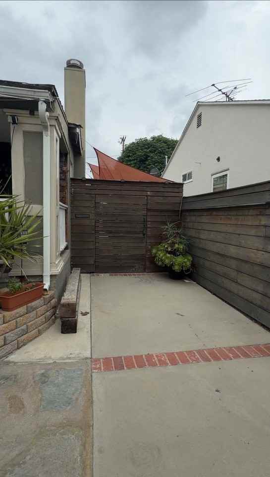 6254 Agnes Ave - Photo 6 of 22