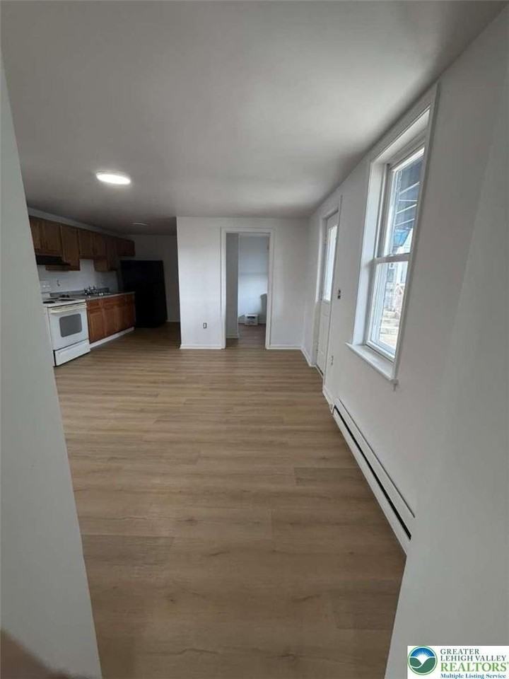 503 Dock St #B - Photo 6 of 12