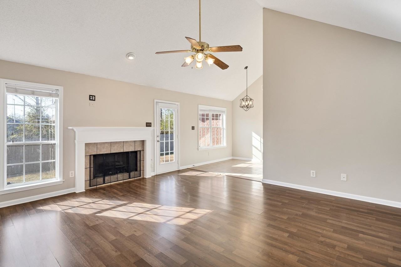 7775 Shadow Elm Ln - Photo 6 of 36