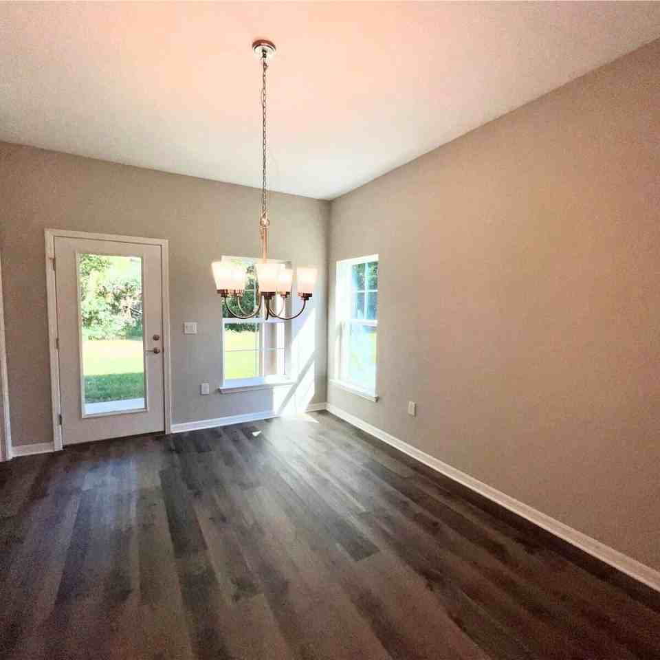 1335 W Walnut St #1 - Photo 5 of 9