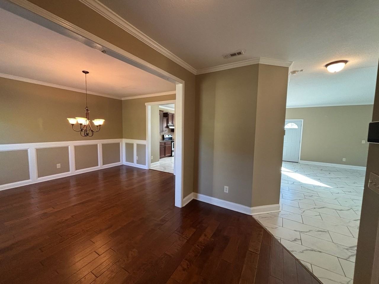 323 Owens Rd - Photo 2 of 21
