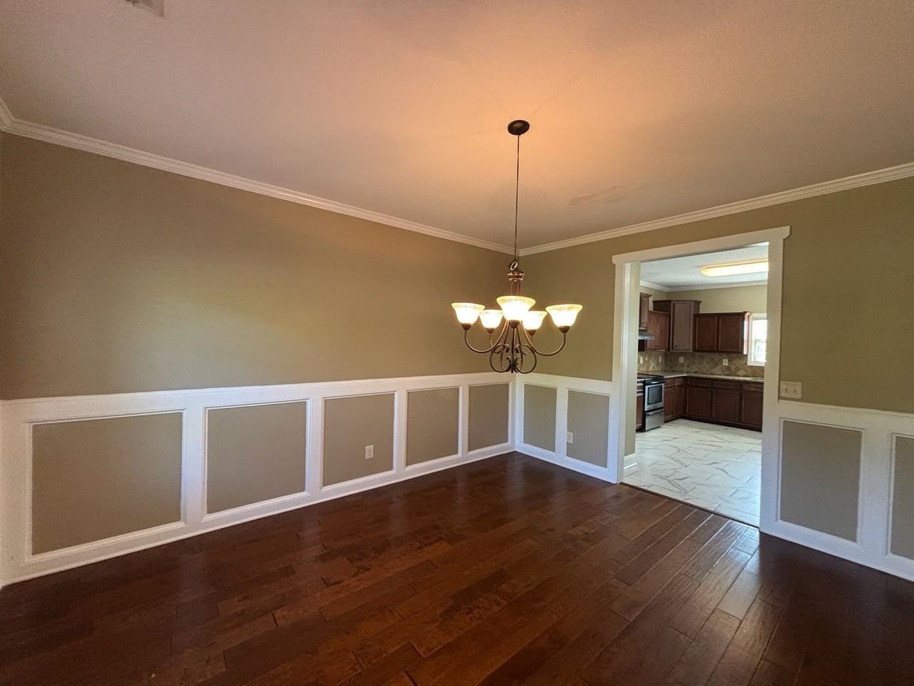 323 Owens Rd - Photo 3 of 21
