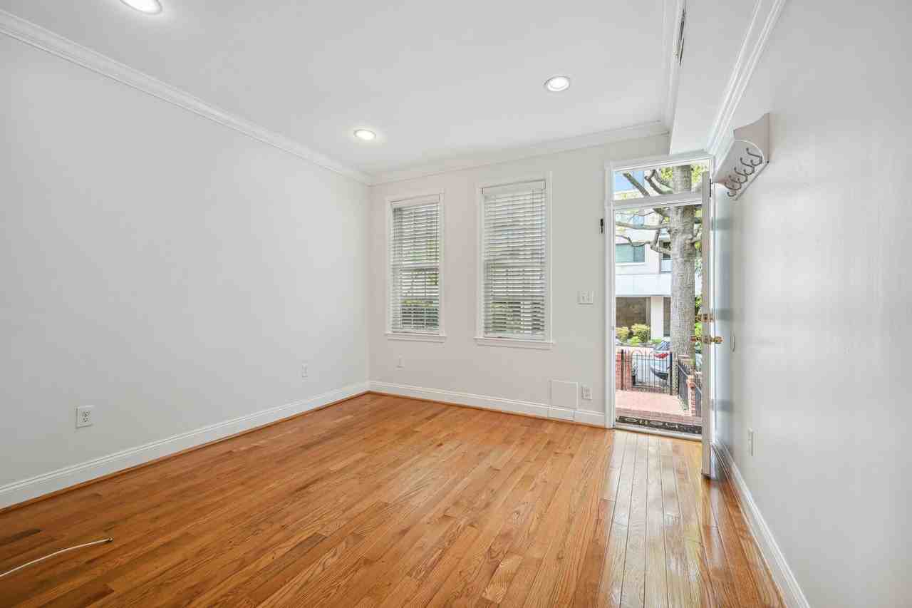 807 25th St Nw ##Nw - Photo 5 of 15