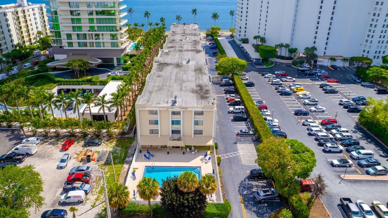 1601 S Flagler Dr #2120 - Photo 4 of 49
