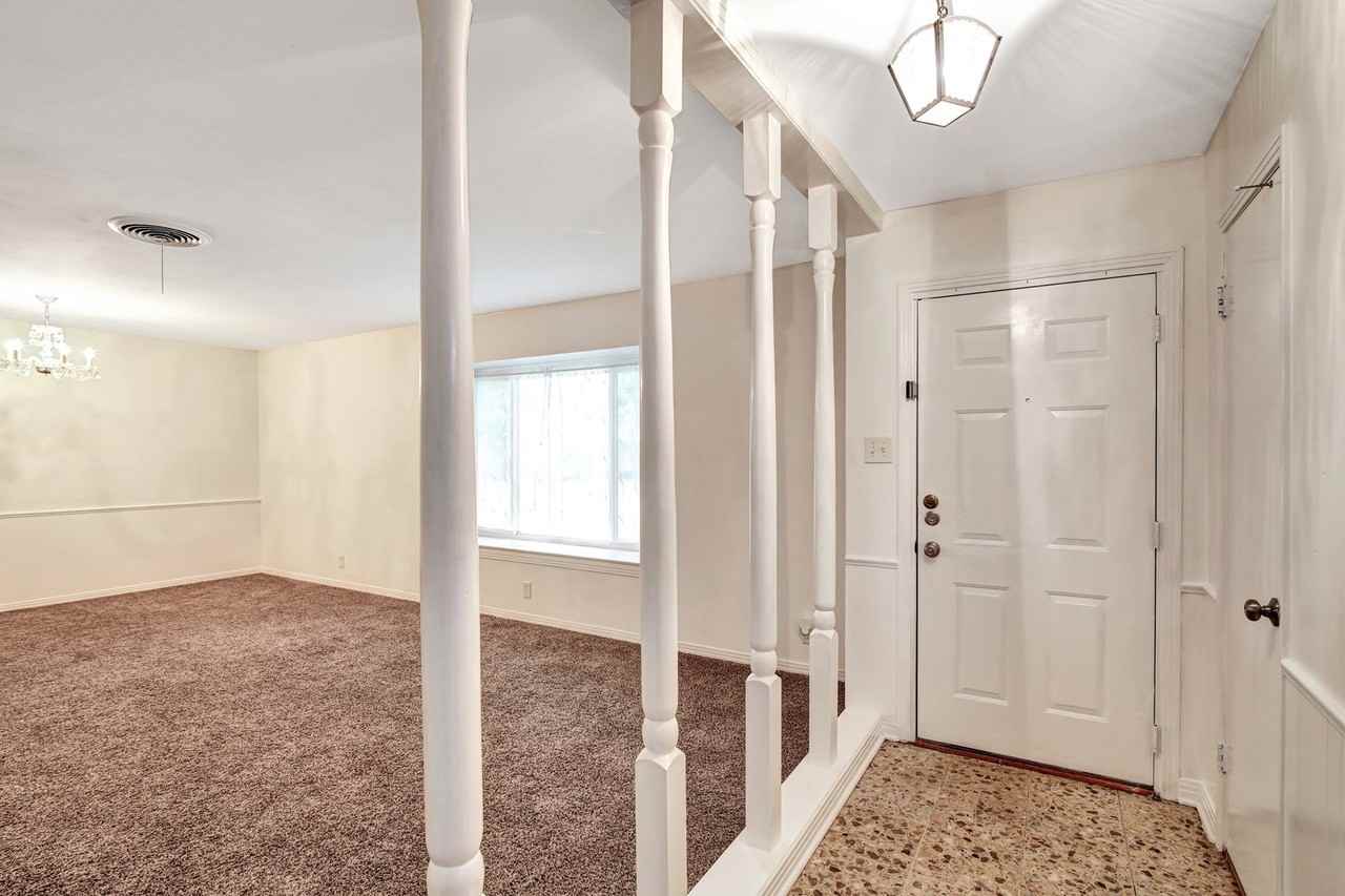 1007 Newberry Dr - Photo 3 of 30