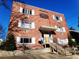 featured image of 445 Walnut St