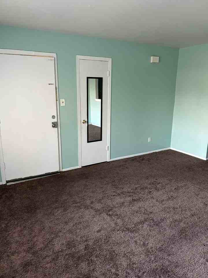 2203 Pileggi Rd - Photo 3 of 11