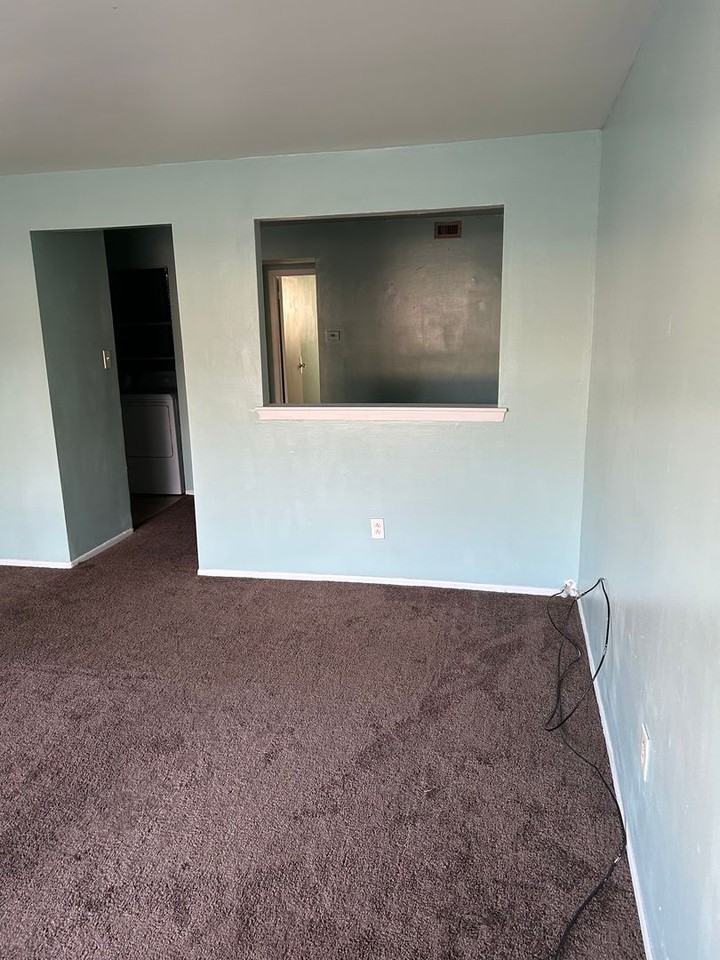 2203 Pileggi Rd - Photo 5 of 11