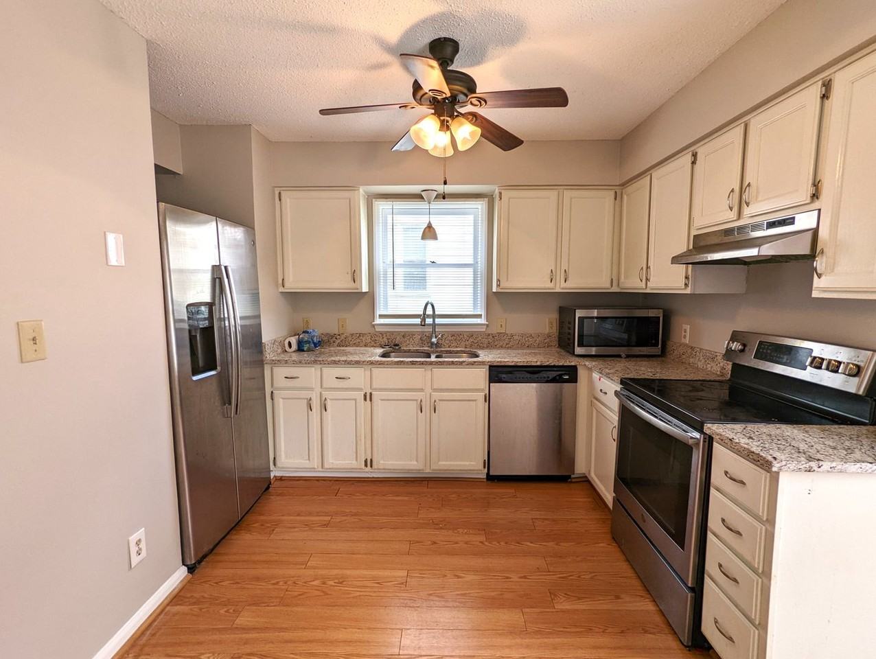 4940 Harbour Towne Dr - Photo 4 of 12