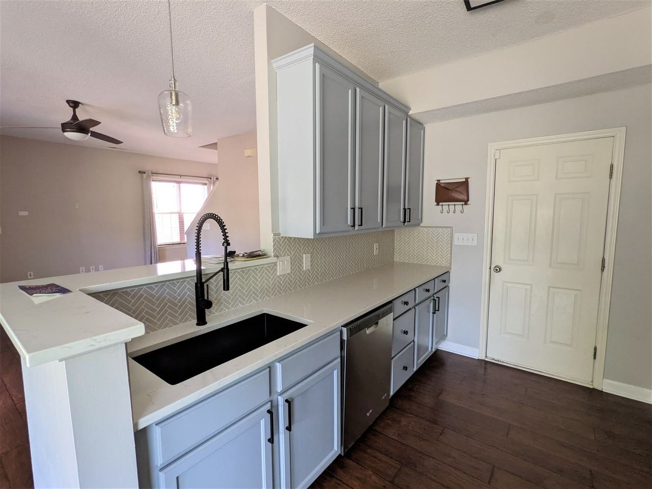 1949 Shadow Glen Dr - Photo 5 of 18