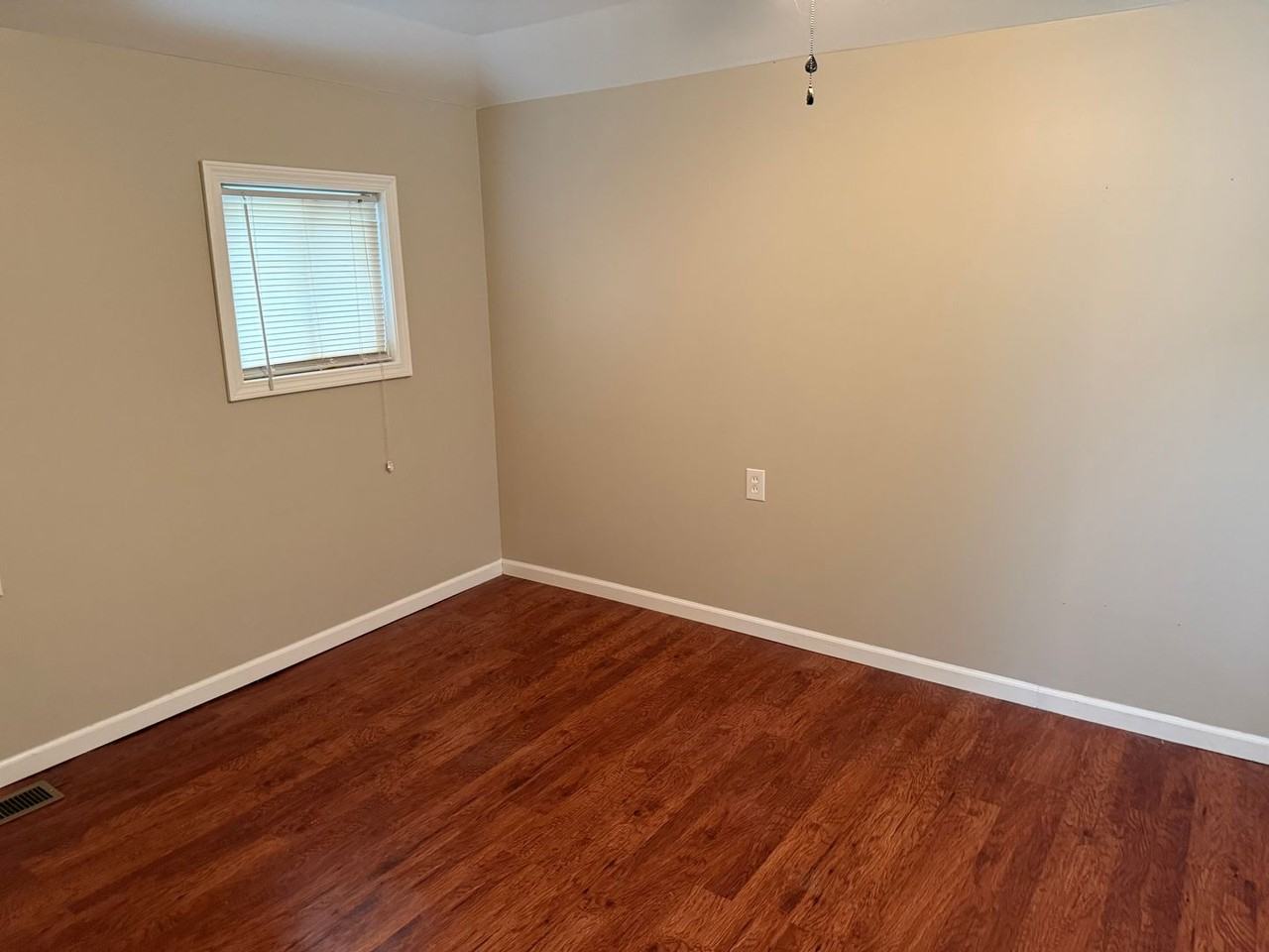 3191 Fisher Ave - Photo 6 of 8