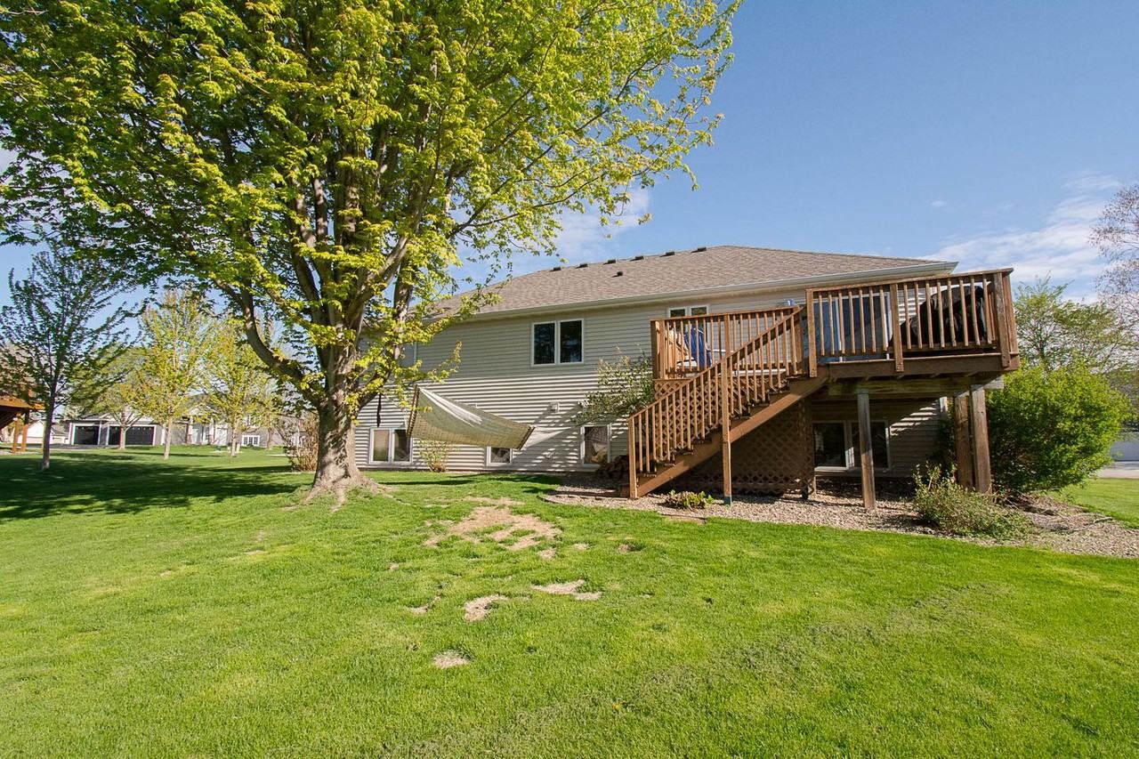 2198 Neptune Pl Sw - Photo 2 of 26