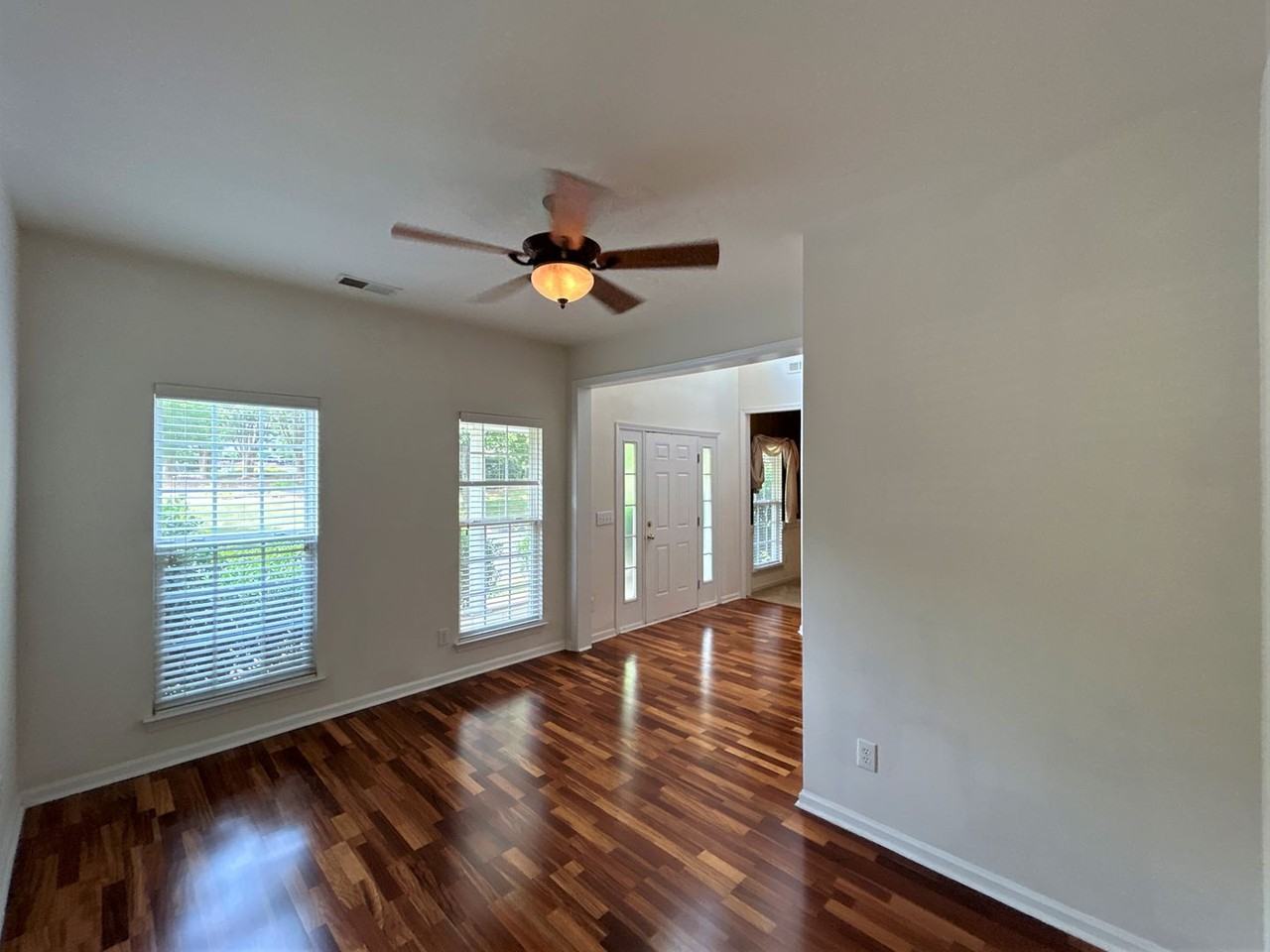 11819 Kingsley View Dr - Photo 2 of 17