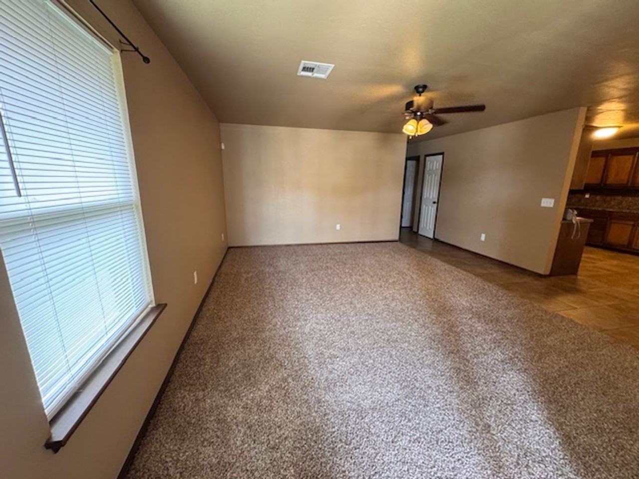 2716 Valley View Dr - Photo 3 of 15