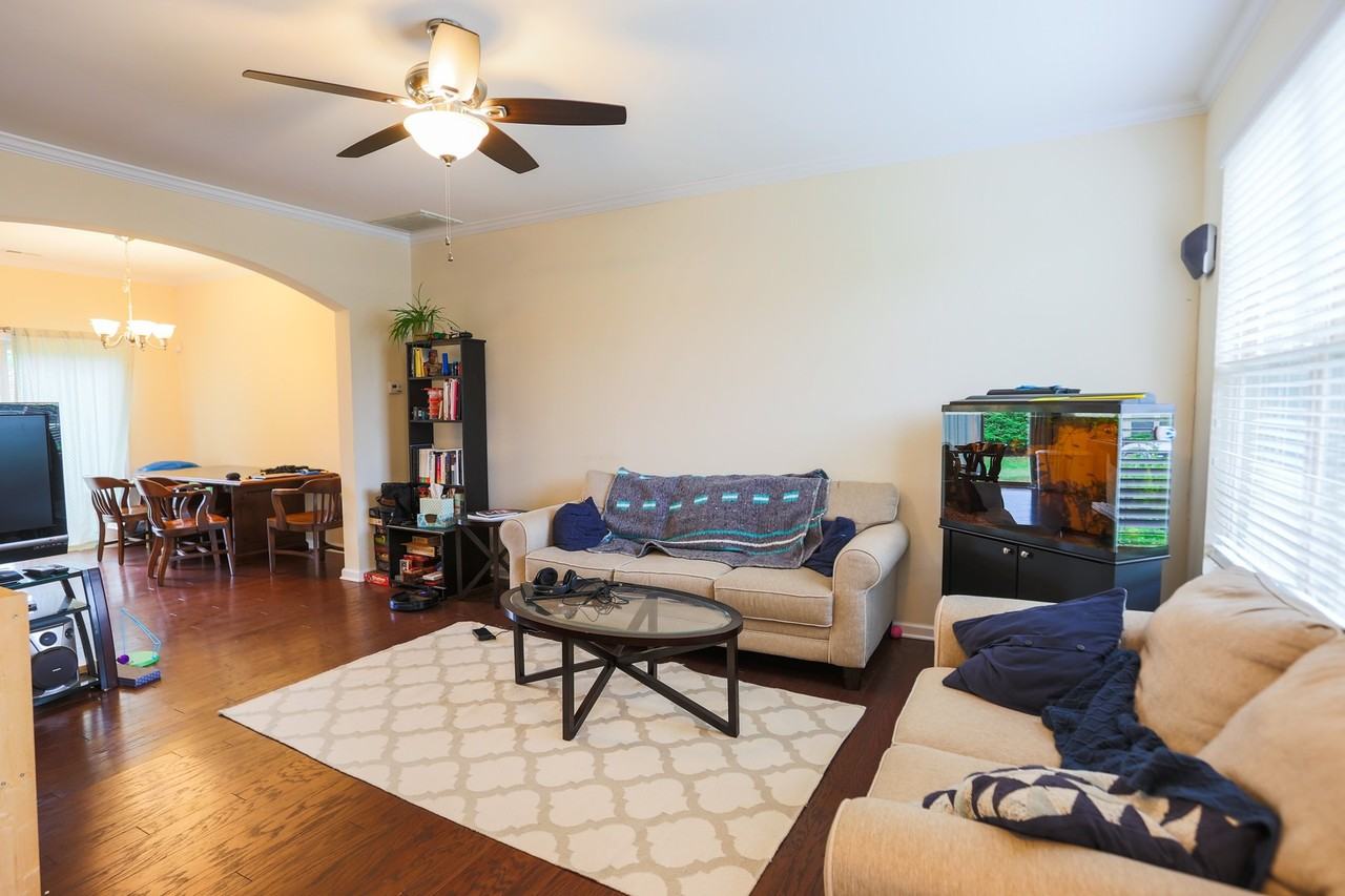 106 Mt Evans Dr - Photo 6 of 17