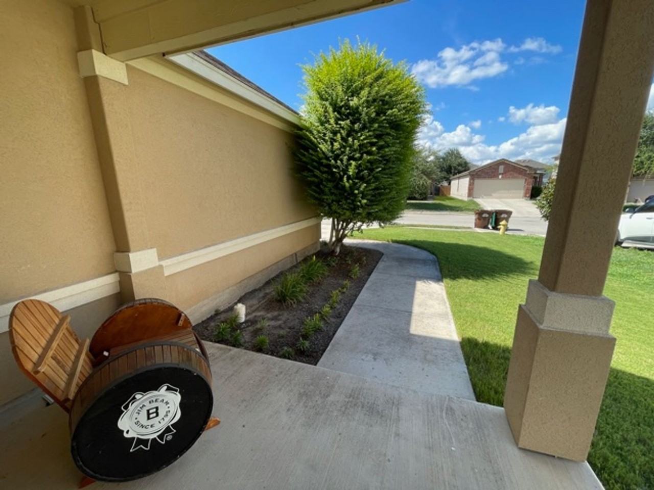 10210 Dixon Wood - Photo 2 of 18