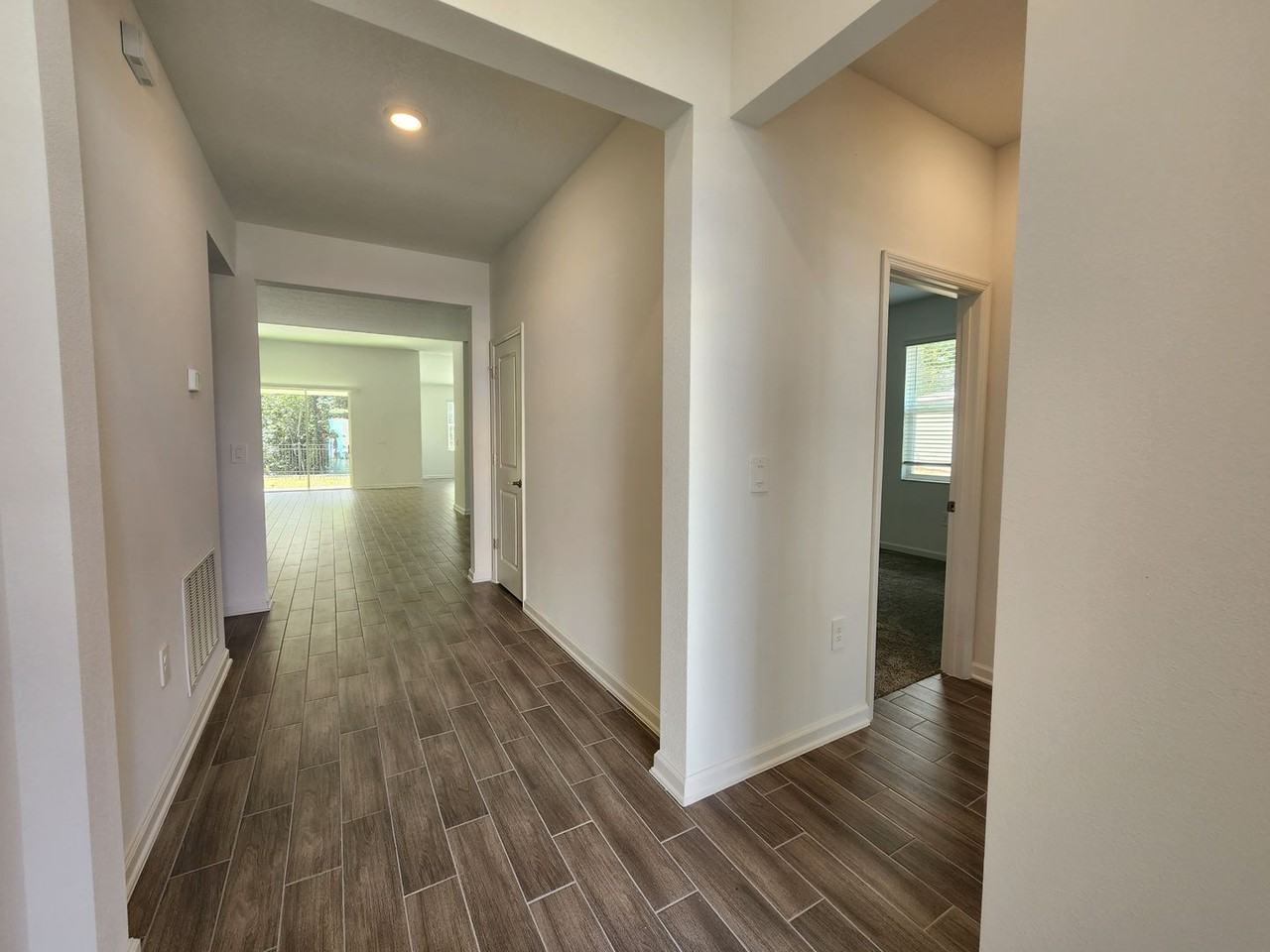 6278 Lakepine St - Photo 3 of 24