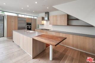 3104 7th St - Photo 6 of 8