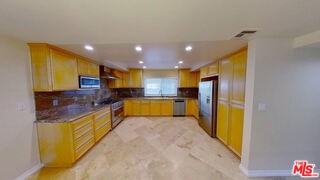 4754 La Villa Marina #C - Photo 4 of 8
