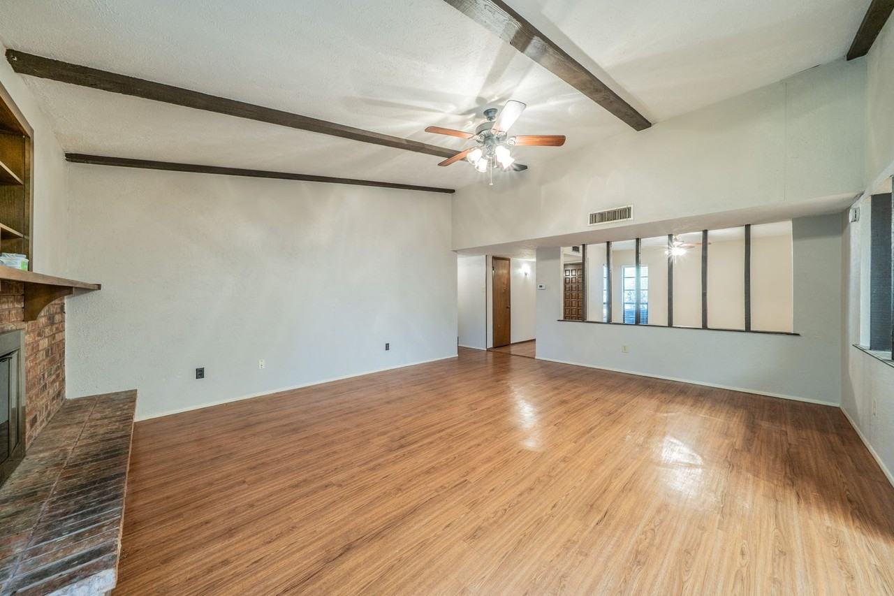 4017 Dogwood Ln - Photo 2 of 25