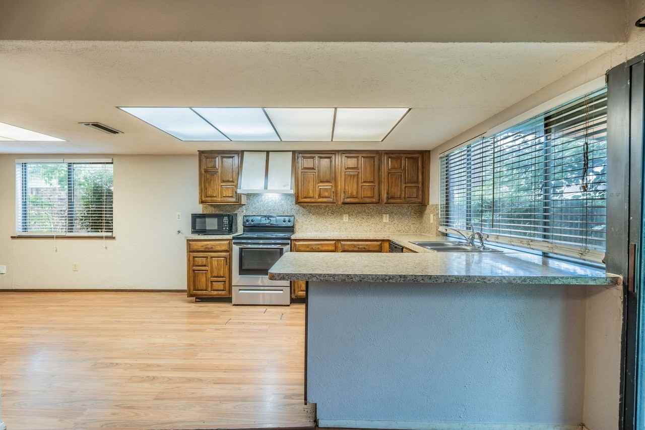 4017 Dogwood Ln - Photo 6 of 25