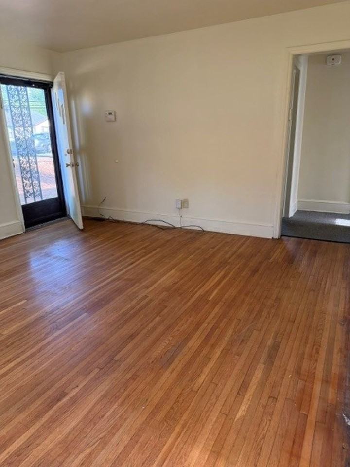 1901 Ashley Rd - Photo 4 of 5
