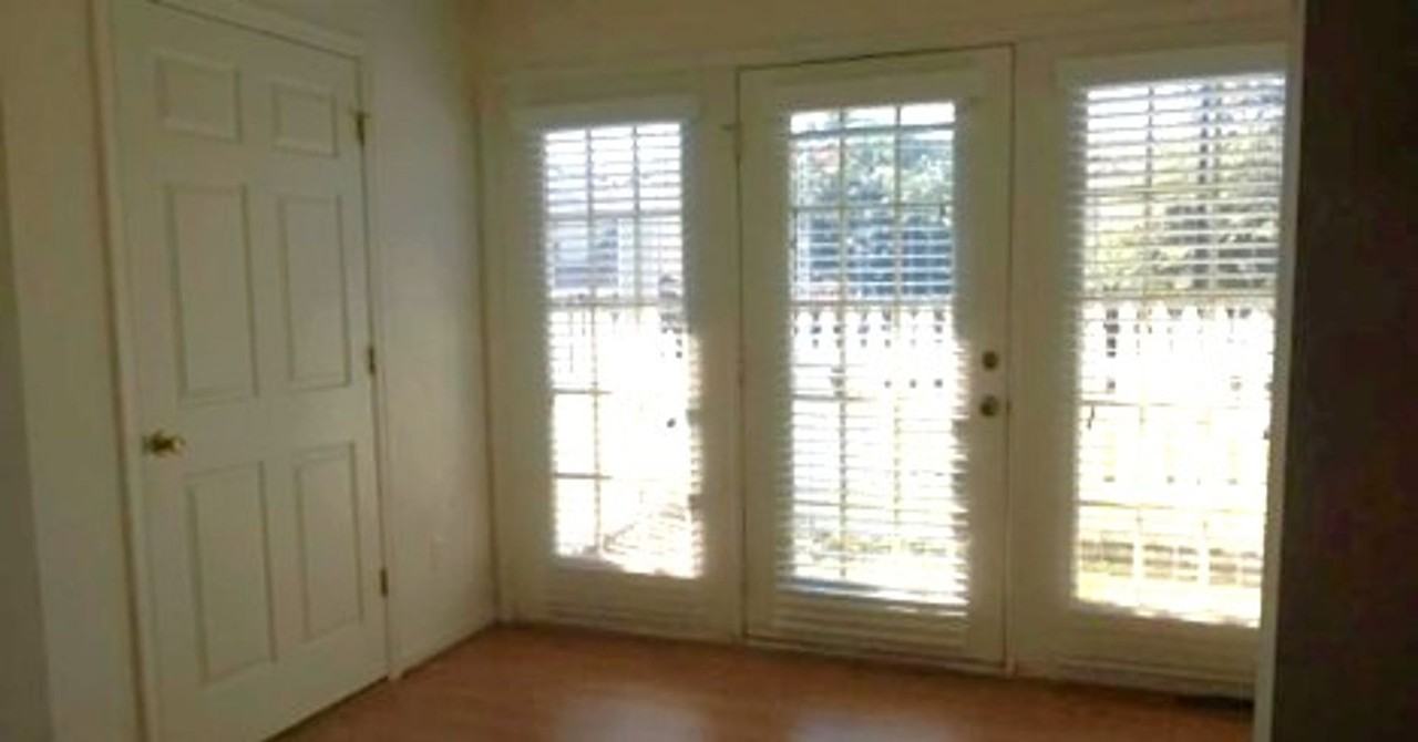 1904 Westgate Cir - Photo 5 of 15